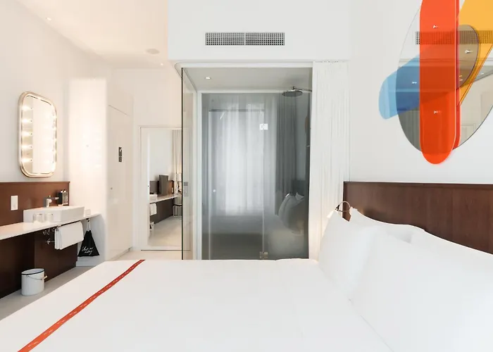 Ruby Giulia Otel